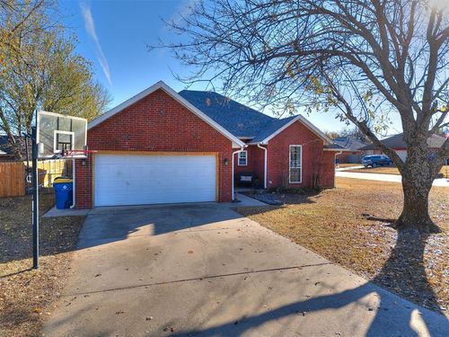 1700 Butterfield Trl, Choctaw, OK, 73020-8027 | Card Image