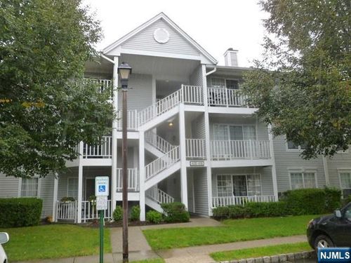 418 Poets Way, Mahwah, NJ, 07430-2084 | Card Image