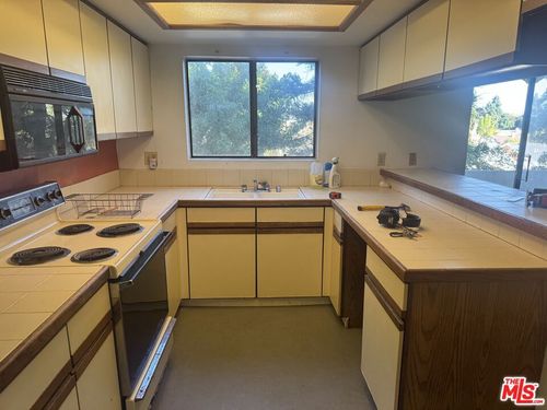 apt-243-5000 S Centinela Ave, Los Angeles, CA, 90066-6949 | Card Image