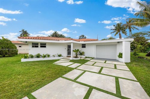 10650 Ne 11th Ct, Miami Shores, FL, 33138-2123 | Card Image