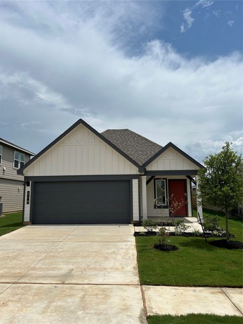 318 Randall Pl, Rockdale, TX, 76567-2289 | Card Image