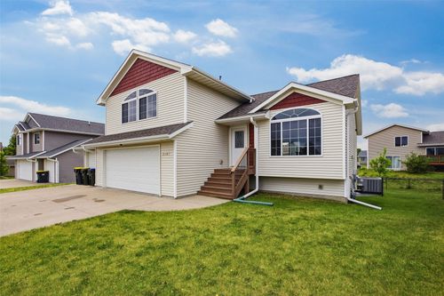2609 Russell Drive, Iowa City, IA, 52240 | Card Image