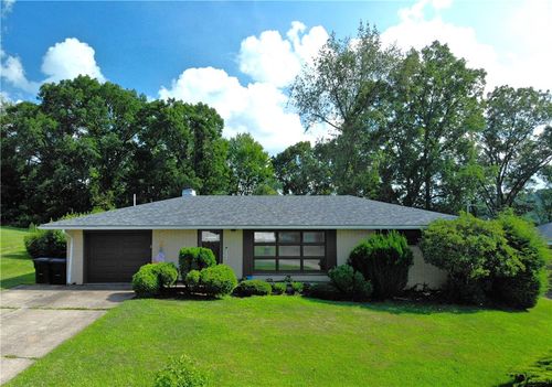 5021 Bateman Ln, Jeannette, PA, 15644-3184 | Card Image