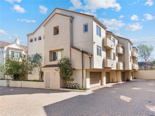 d-305 Kansas St, El Segundo, CA, 90245-4313 | Card Image