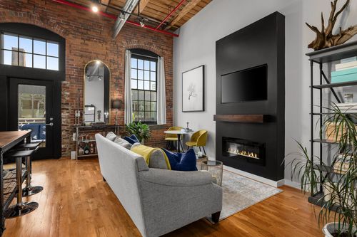 apt-463-1350 Rosa L Parks Blvd, Nashville, TN, 37208-2689 | Card Image