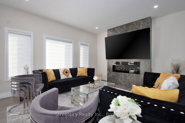 2136 Saddlerock Ave, House other with 4 bedrooms, 4 bathrooms and 2 parking in London ON | Image 5