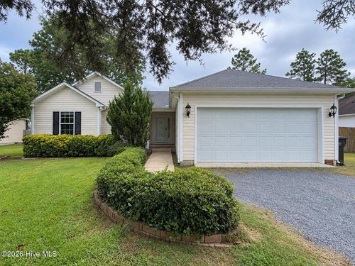 225 Woodgreen Ln, Aberdeen, NC, 28315-4191 | Card Image