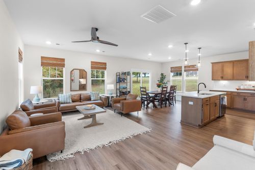 952 Diane Ln, Moore, SC, 29369-7501 | Card Image