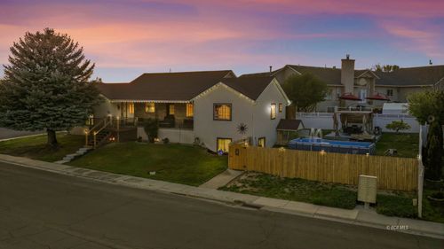 322 Cottonwood Drive, Elko, NV, 89801 | Card Image