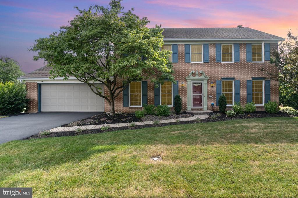 Chelmsford Dr, Mechanicsburg, PA 17050