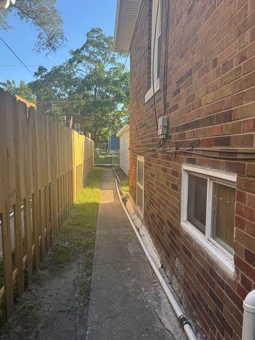 47 157th St, Calumet City, IL, 60409-4835 | Card Image