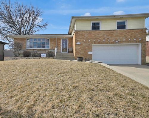 1520 Grant Ave, Melrose Park, IL, 60160-2329 | Card Image