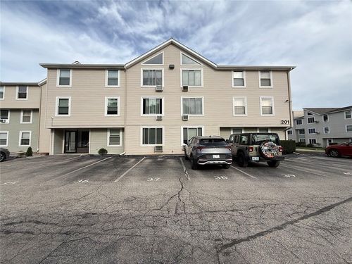 apt-304-201 Woodlawn Ave, North Providence, RI, 02904-7502 | Card Image