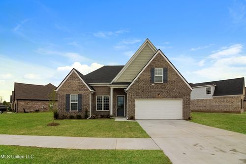 9308 Lakeside Cir S, Walls, MS, 38680-1009 | Card Image