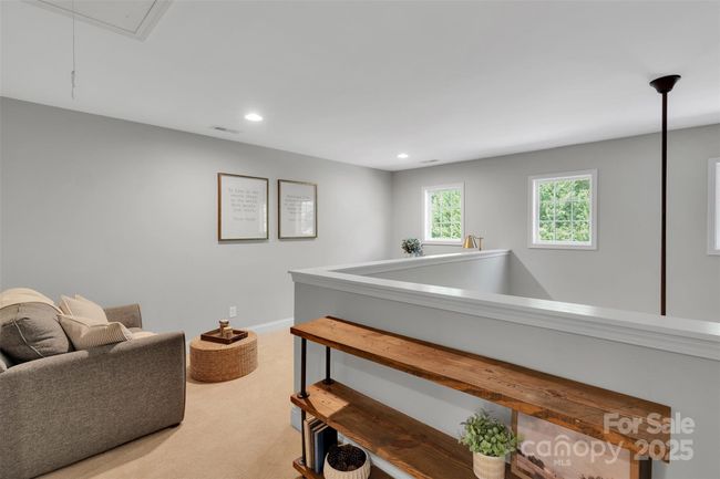 Upstairs Loft Area | Image 31