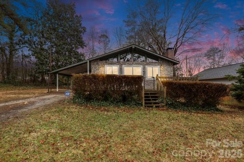 4246 Compton Dr, Winston Salem, NC, 27107-4514 | Card Image