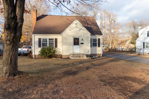 9 Circle Drive, Windsor Locks, CT, 06096 | Card Image