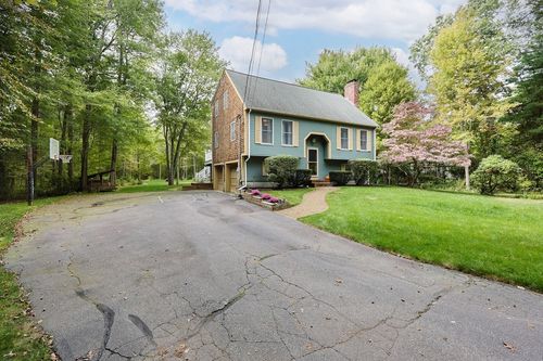 70 Plain St E, Berkley, MA, 02779-1114 | Card Image