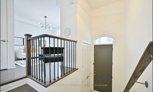 64 Duncombe Lane, Richmond Hill, ON, L4C0Z9 | Card Image