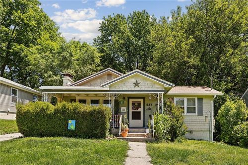 947 S Washington St, Independence, MO, 64050-4427 | Card Image