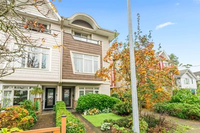 2022 Fraser Ave, Home with 2 bedrooms, 3 bathrooms and 2 parking in Port Coquitlam BC | Image 1