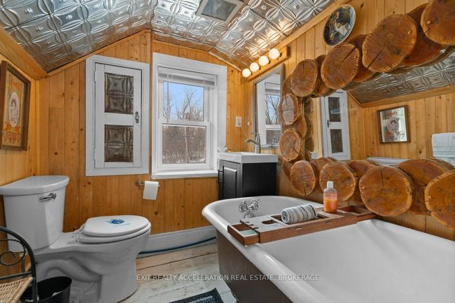 358 Academy St, House other with 3 bedrooms, 2 bathrooms and 4 parking in Newburgh ON | Image 21