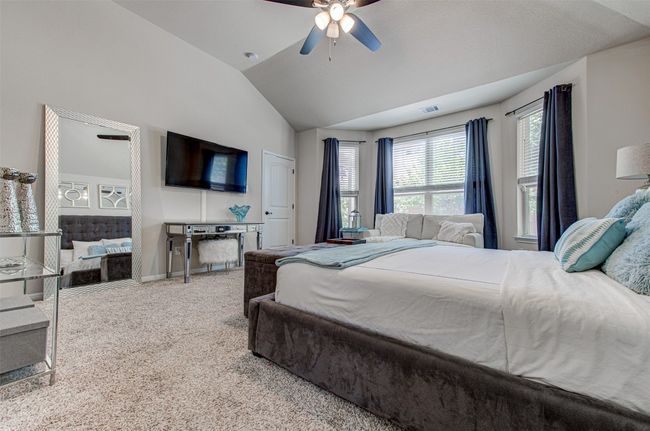 Sunlit Charm with Bay Windows | Image 28