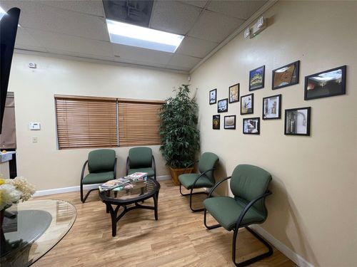 103-4700 W Prospect Rd, Fort Lauderdale, FL, 33309-8001 | Card Image