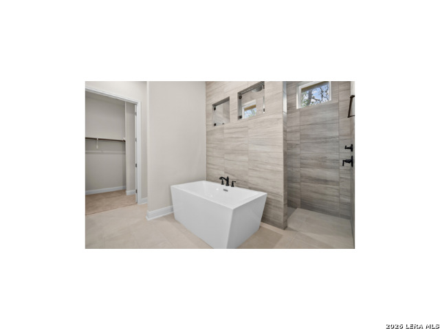 Residential in Universal City 5