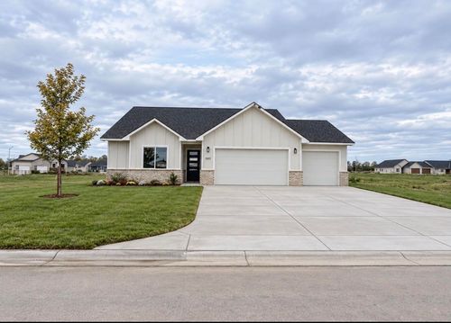 5503 N Toben Ct, Bel Aire, KS, 67226-8867 | Card Image