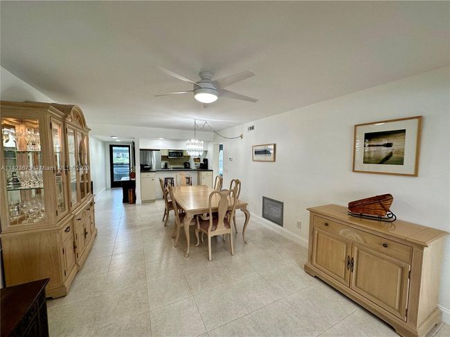 APT-101 - 31 Plantation Dr, Condo with 2 bedrooms, 2 bathrooms and null parking in Vero Beach FL | Image 4