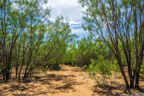 FM2200 2200, Yancey, TX, 78886 | Card Image