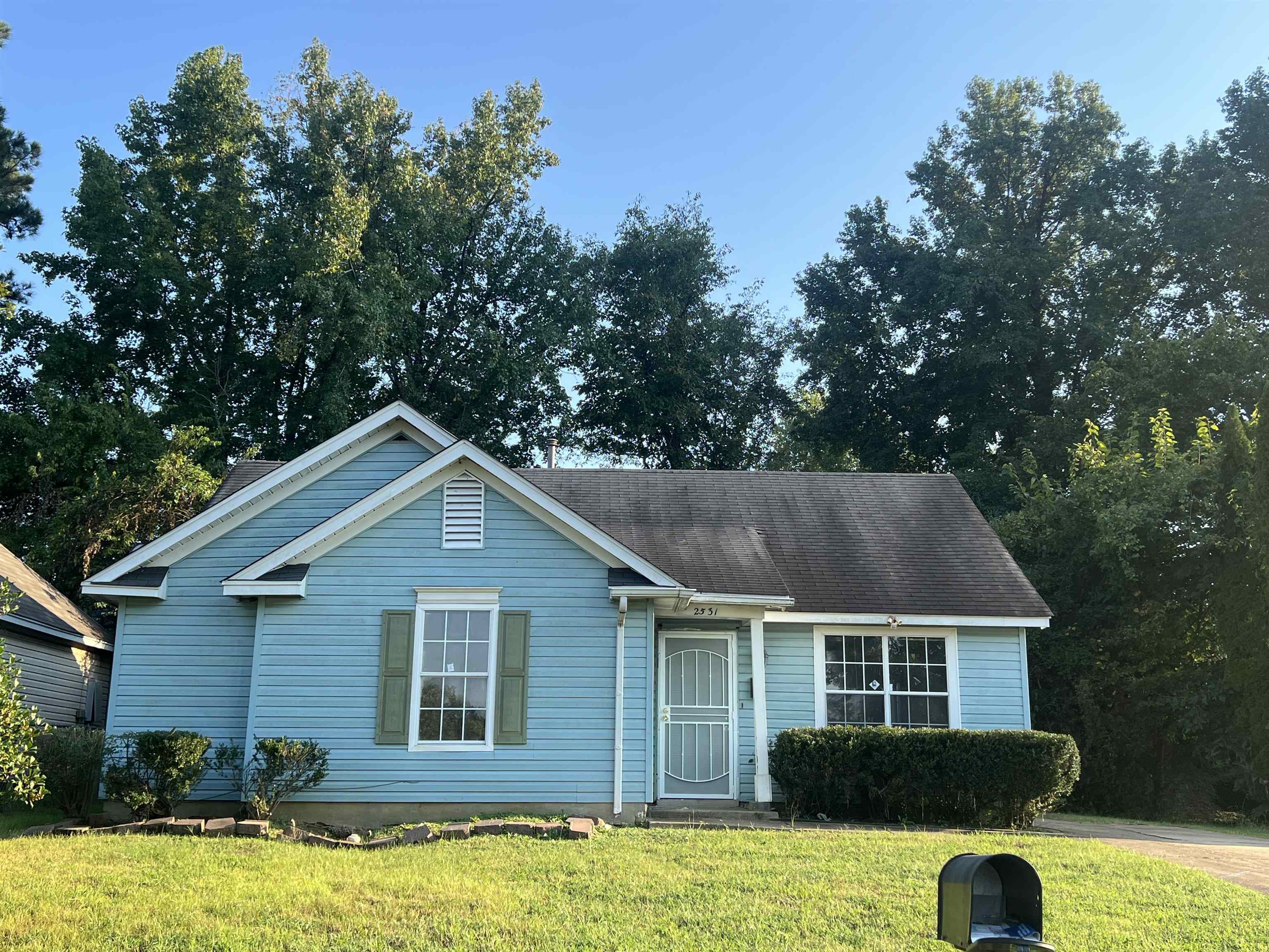 Redvers Ave, Memphis, TN 38127