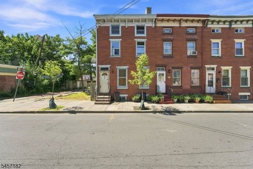 37 N Stockton St, Trenton, NJ, 08618-3935 | Card Image