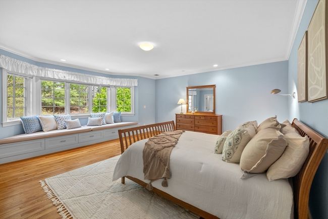 29 Philip St, House other with 6 bedrooms, 7 bathrooms and 6 parking in Medfield MA | Image 20