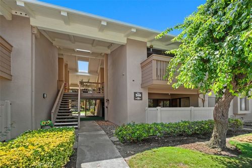 205a-8788 Coral Springs Ct, Huntington Beach, CA, 92646-6219 | Card Image