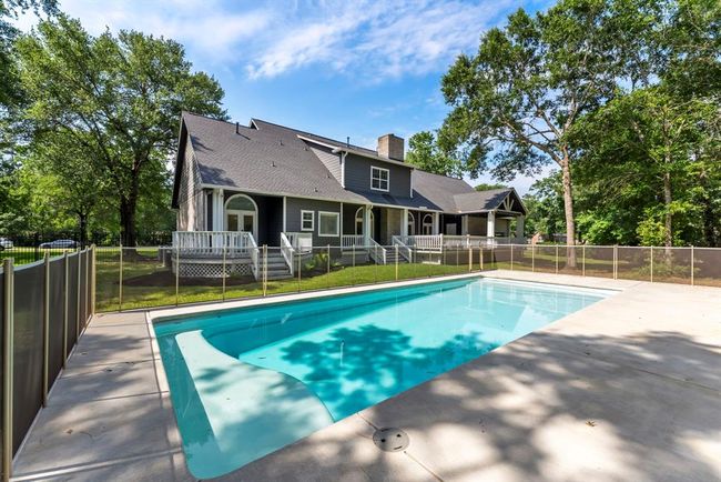 Beautiful pool. | Image 40