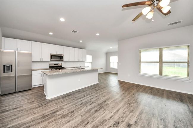20715 Southern Woods Dr, House other with 4 bedrooms, 3 bathrooms and 2 parking in New Caney TX | Image 20