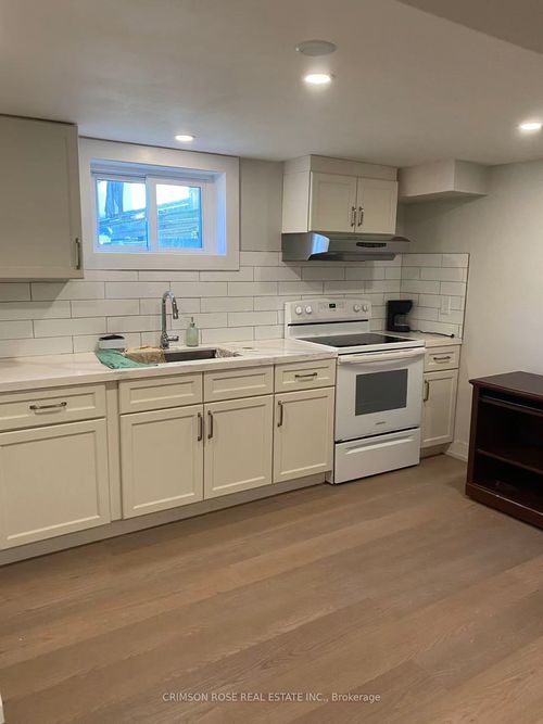 502 Brookside Dr, Oakville, ON, L6K1R3 | Card Image