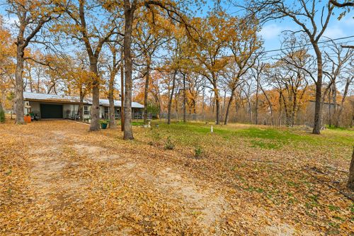 1051 Meadow Oaks St, Azle, TX, 76020-6211 | Card Image