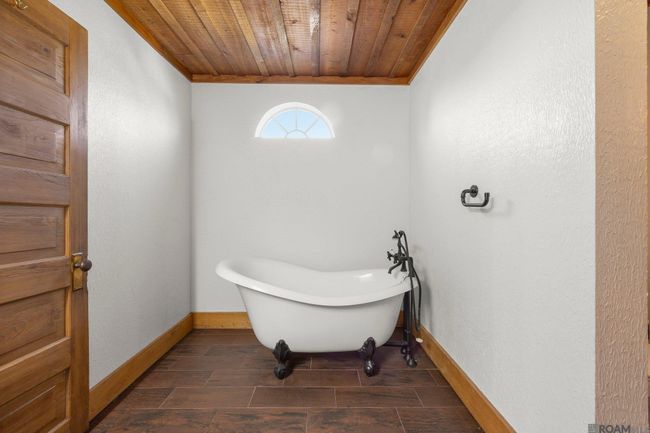 906 E Weber St, House other with 3 bedrooms, 3 bathrooms and 3 parking in Gonzales LA | Image 16