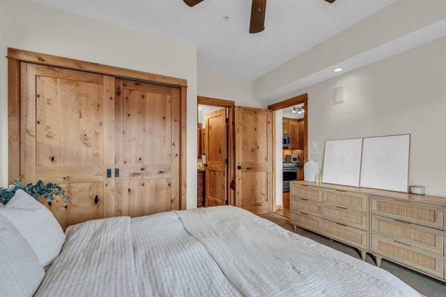 201 - 2100B Stewart Creek Dr, Condo with 2 bedrooms, 3 bathrooms and 1 parking in Canmore AB | Image 25
