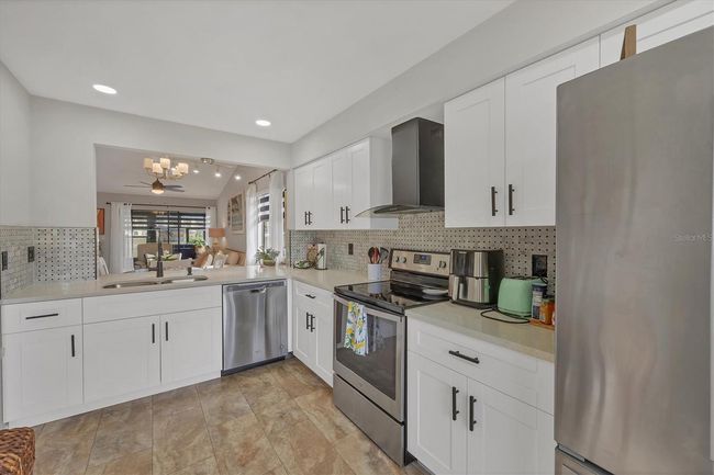 D - 2709 60 Th Avenue Plz N, Condo with 2 bedrooms, 2 bathrooms and null parking in BRADENTON FL | Image 12