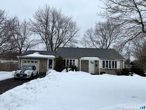 10 Hamilton Ct, Enfield, CT, 06082-3911 | Card Image