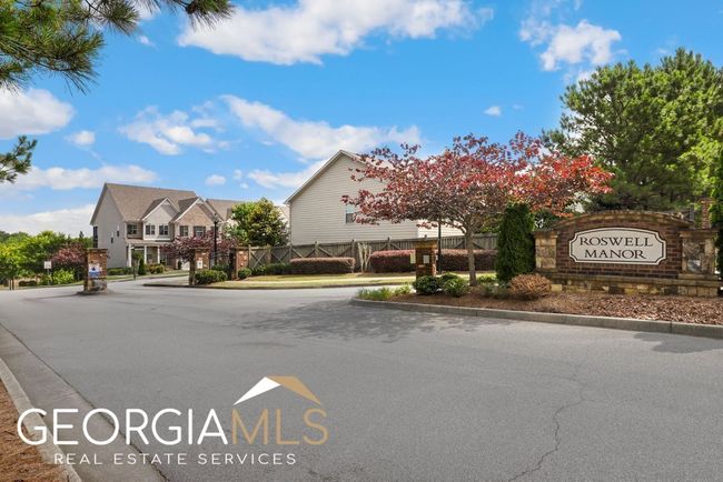 1030 Roswell Manor Cir, House other with 4 bedrooms, 4 bathrooms and 2 parking in Roswell GA | Image 43