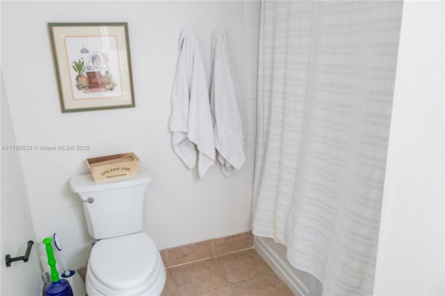 APT-3302 - 520 Se 5 Th Ave, Condo with 3 bedrooms, 2 bathrooms and null parking in Fort Lauderdale FL | Image 22