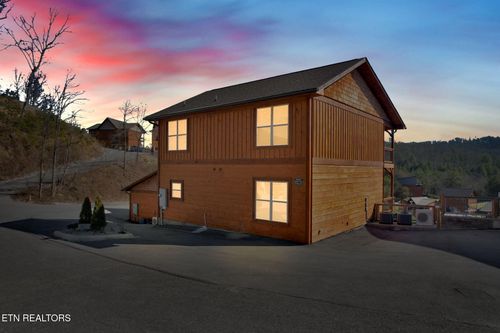4541 Shangrila Way, Sevierville, TN, 37876 | Card Image