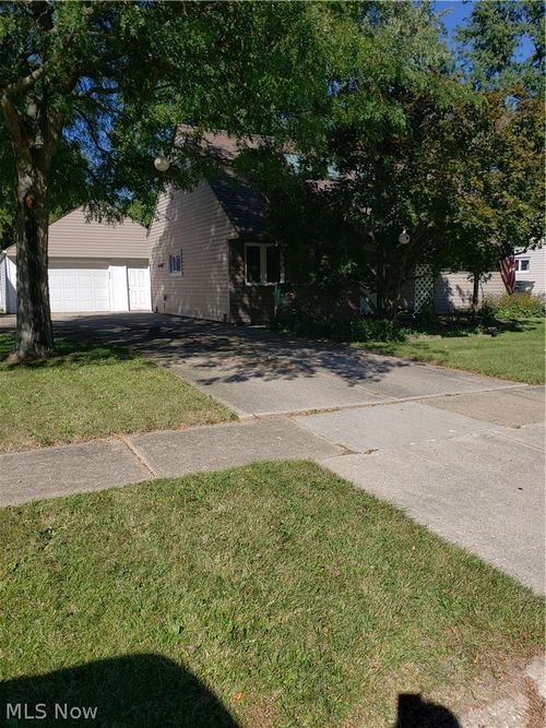 234 Wallace Drive, Berea, OH, 44017 | Card Image