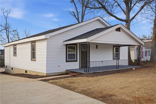 408 S Oak St, Seneca, SC, 29678-3824 | Card Image