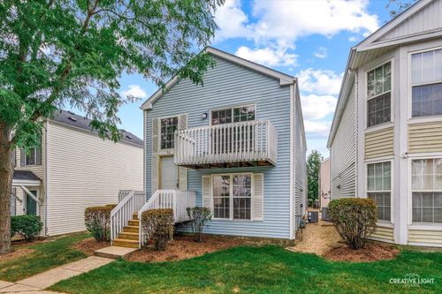 911 Symphony Dr, Aurora, IL, 60504-5517 | Card Image